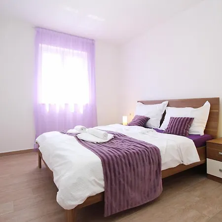 Apartamento By The Sea - Krk - 18845