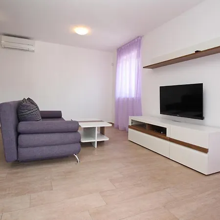By The Sea - Krk - 18845 Apartamento Baška